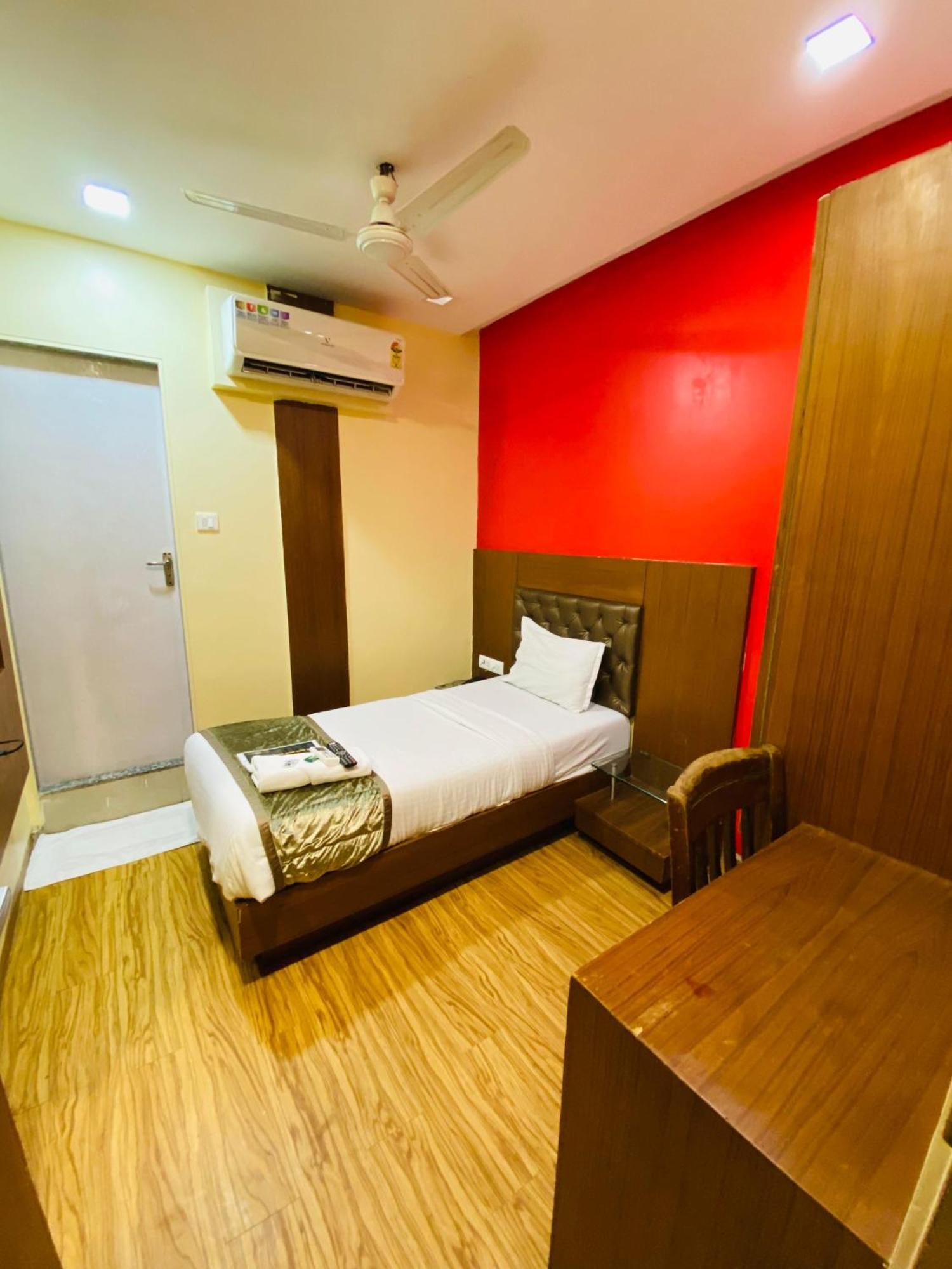 Arton Regency Near Terminal 2 Airport 3* Bombay